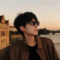 彩虹朋友：小何