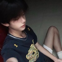 成都同志交友：低首敛眉 的头像